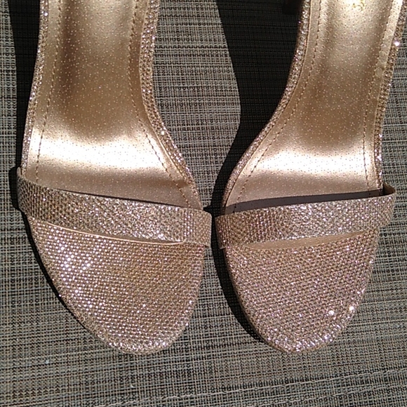 Dream Pairs Ankle Strap High Heel Stiletto Sandals - Picture 4 of 4